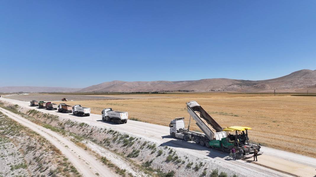 Karatay’ın merkeze uzak mahallelerinde yollar daha konforlu hale geliyor 4